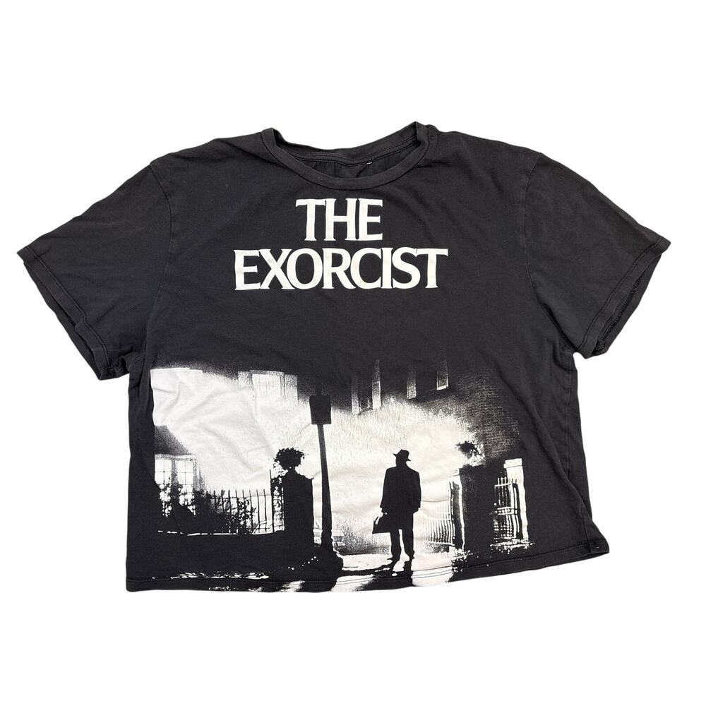 The Exorcist XL Boxy Crop black white Tee shirt 22x22 goth horror movie